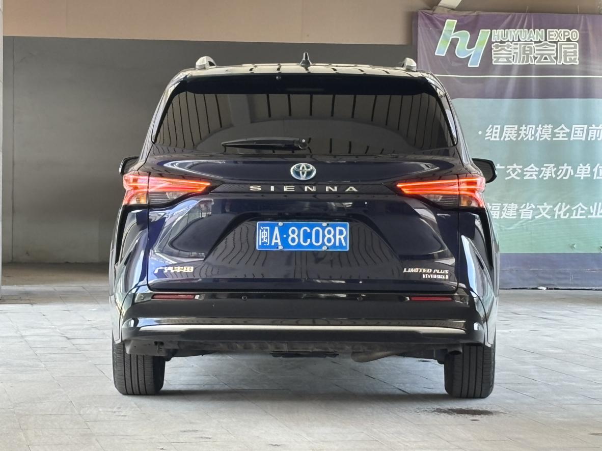 Toyota Sienna 2021 thumb 3