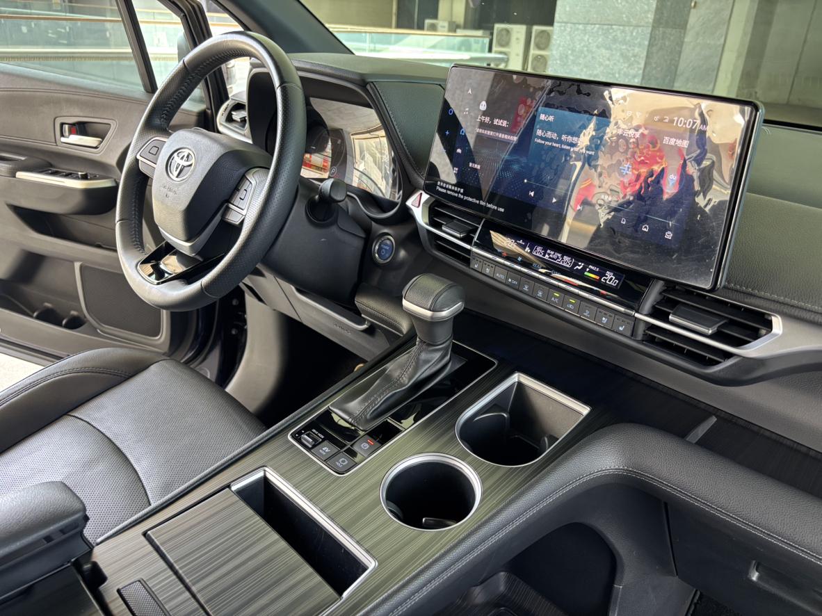 Toyota Sienna 2021 thumb 5