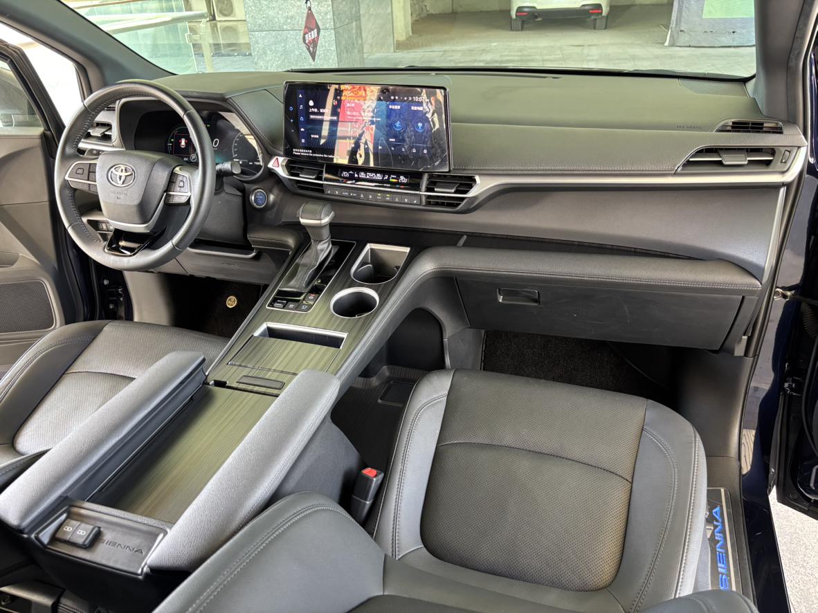 Toyota Sienna 2021 thumb 8