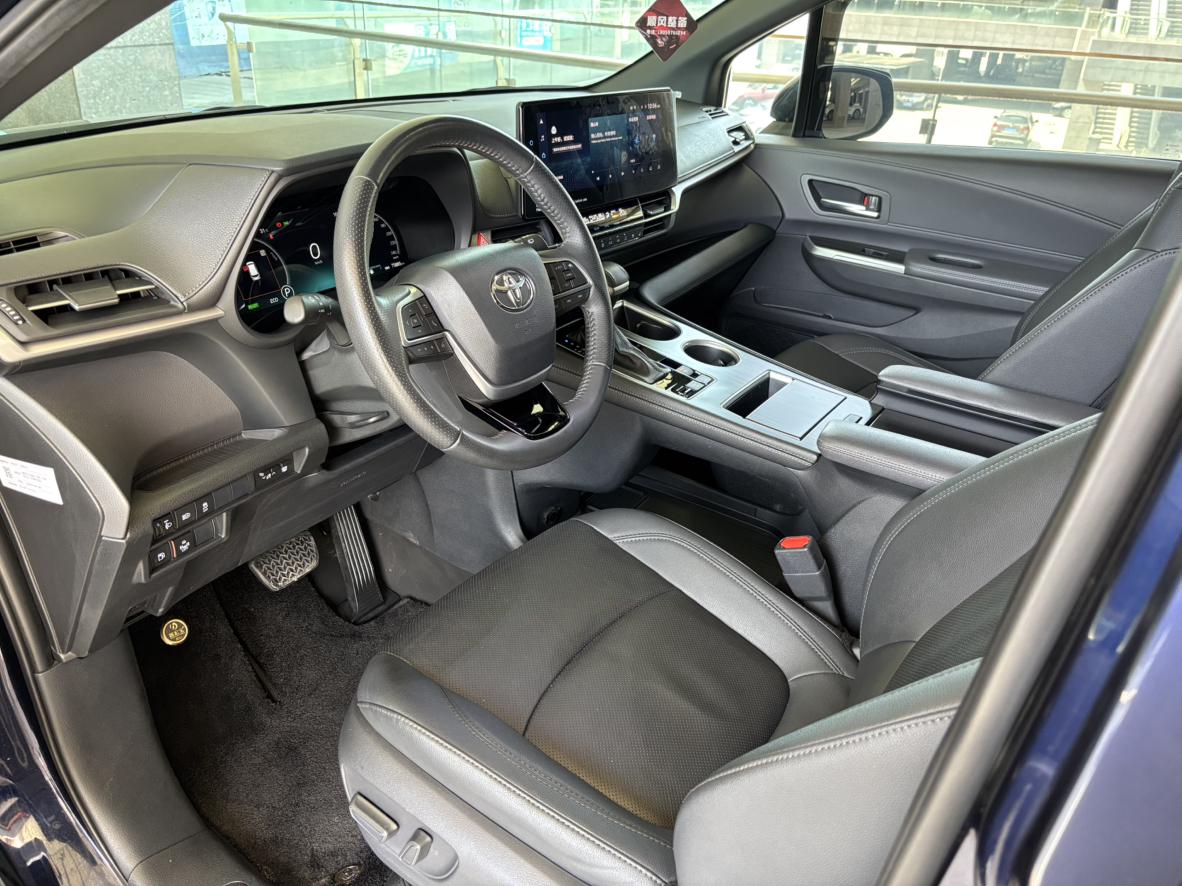 Toyota Sienna 2021 thumb 10