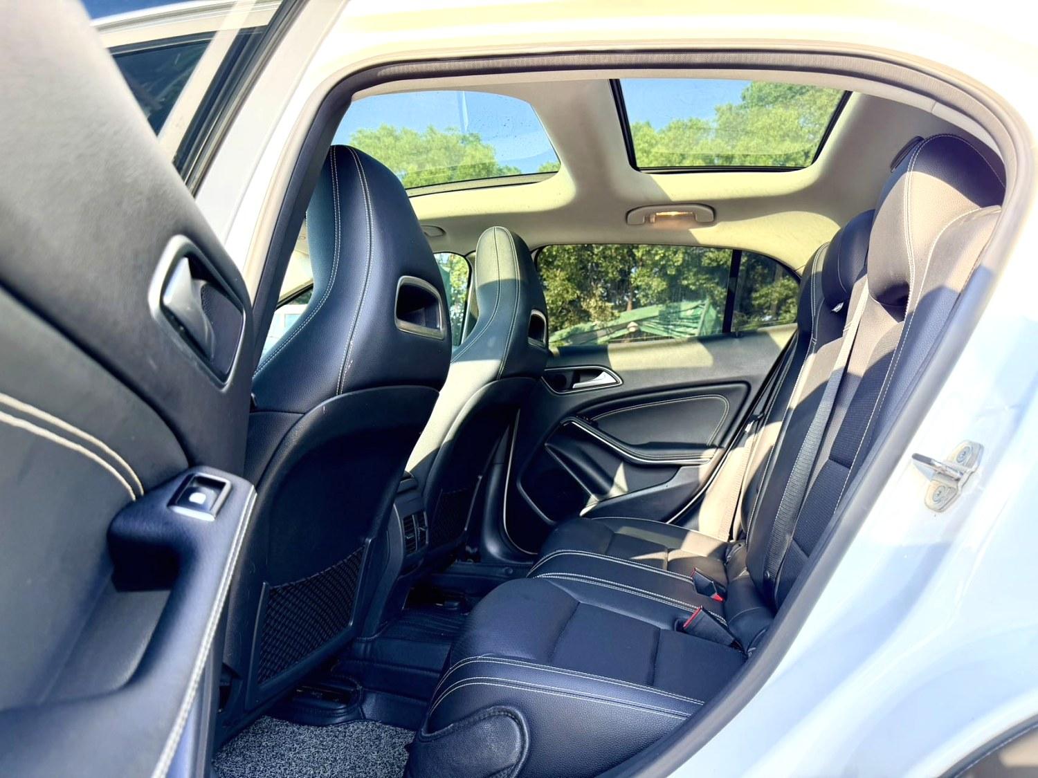 Mercedes-Benz GLA 2018 thumb 7