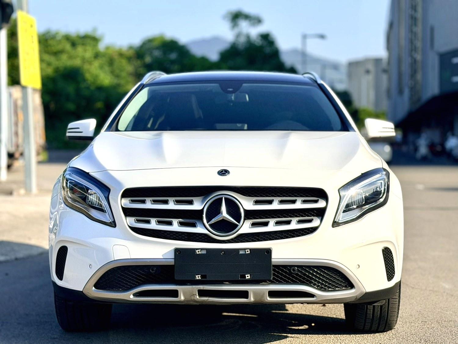 Mercedes-Benz GLA 2018 thumb 9