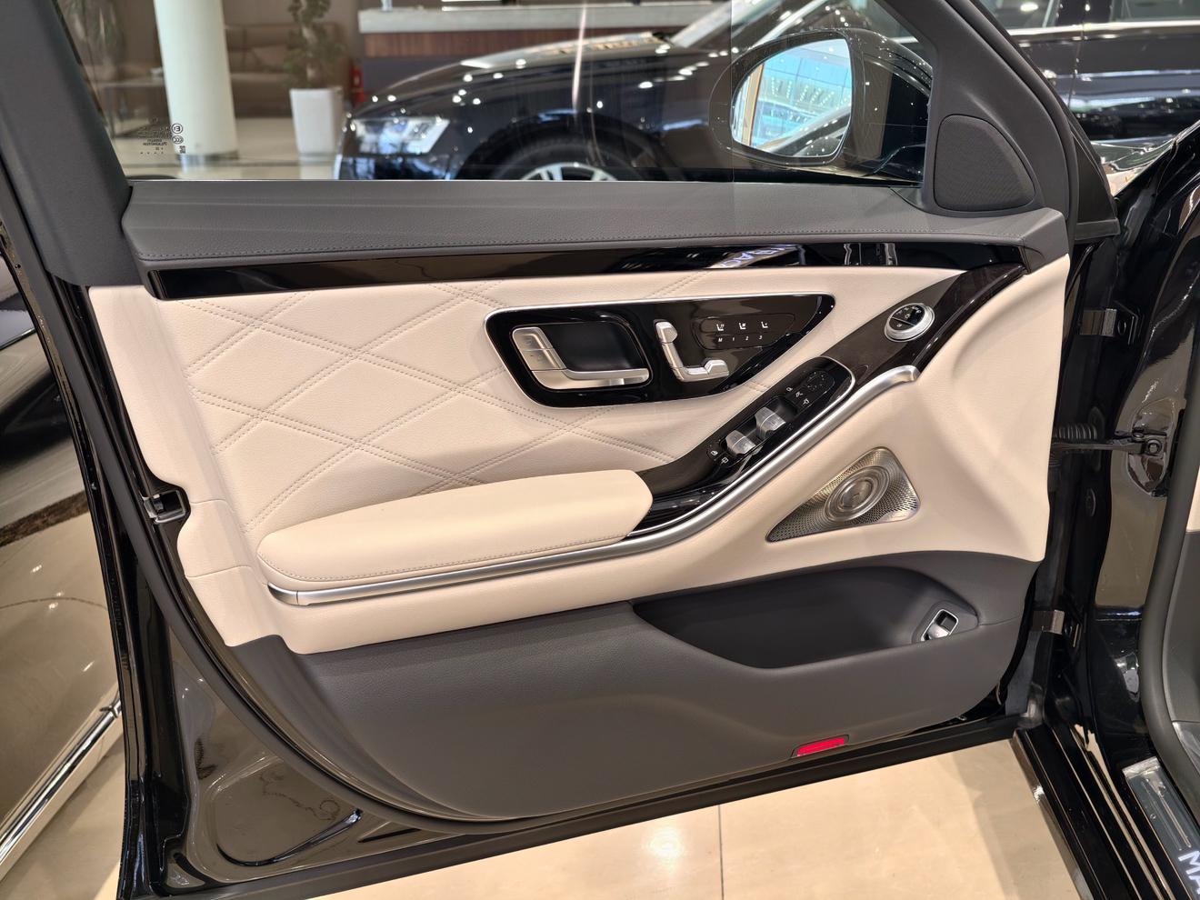 Mercedes-Benz S-Класс 2023 thumb 9
