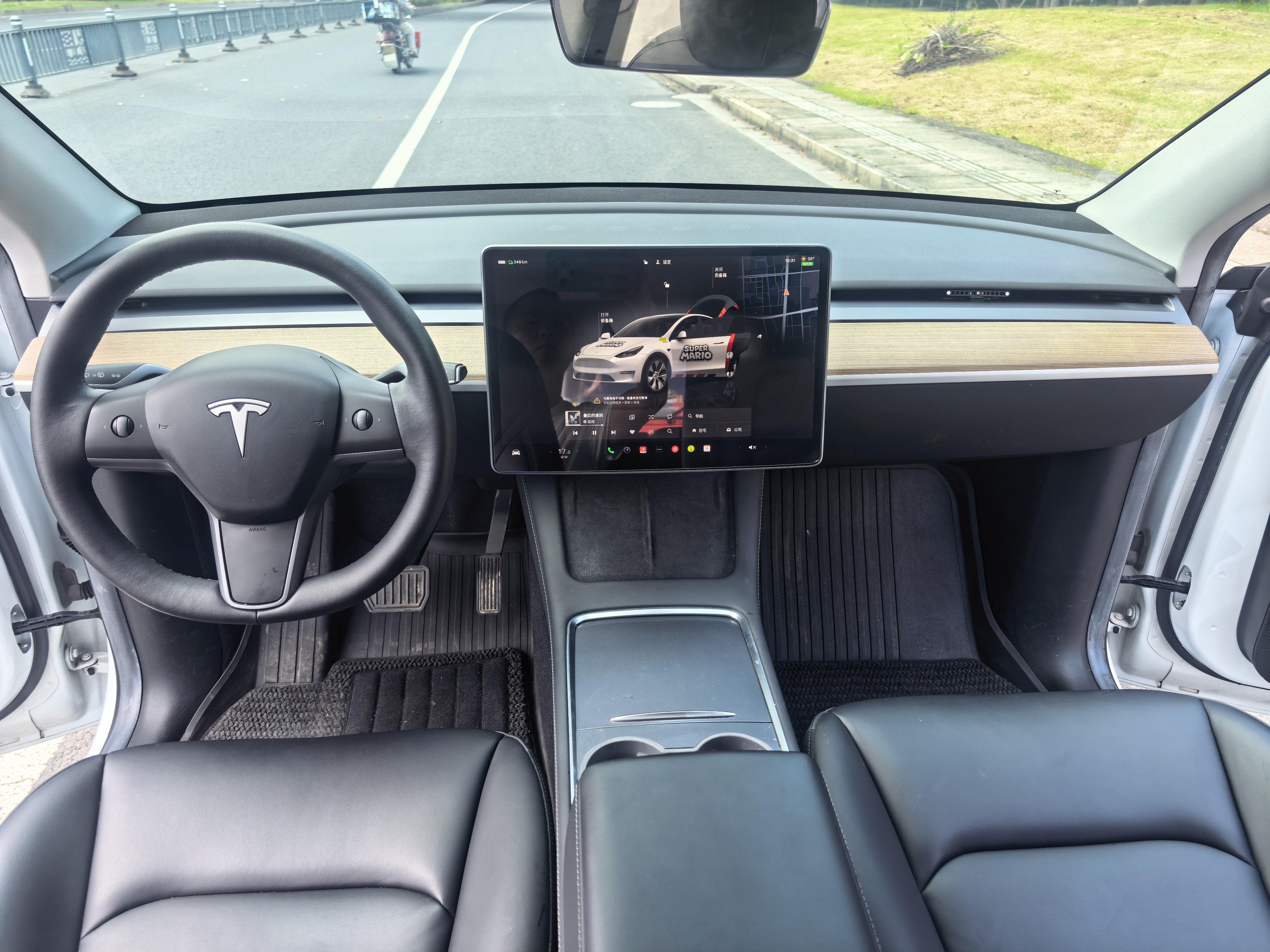 Tesla Model Y 2022 thumb 7