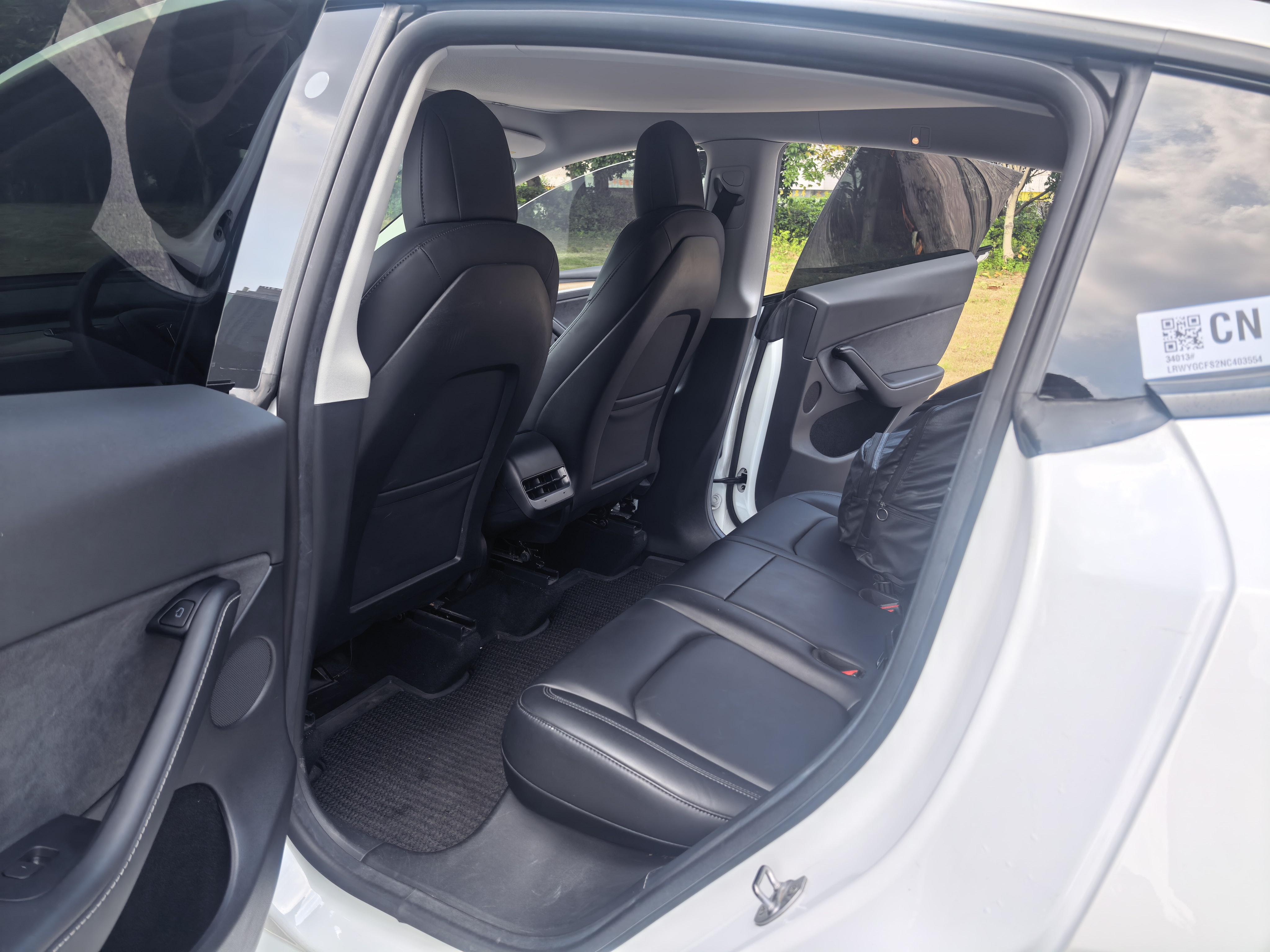 Tesla Model Y 2022 thumb 9