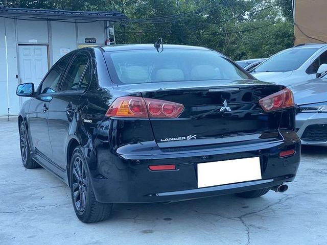 Mitsubishi Yi Shen 2010 thumb 3