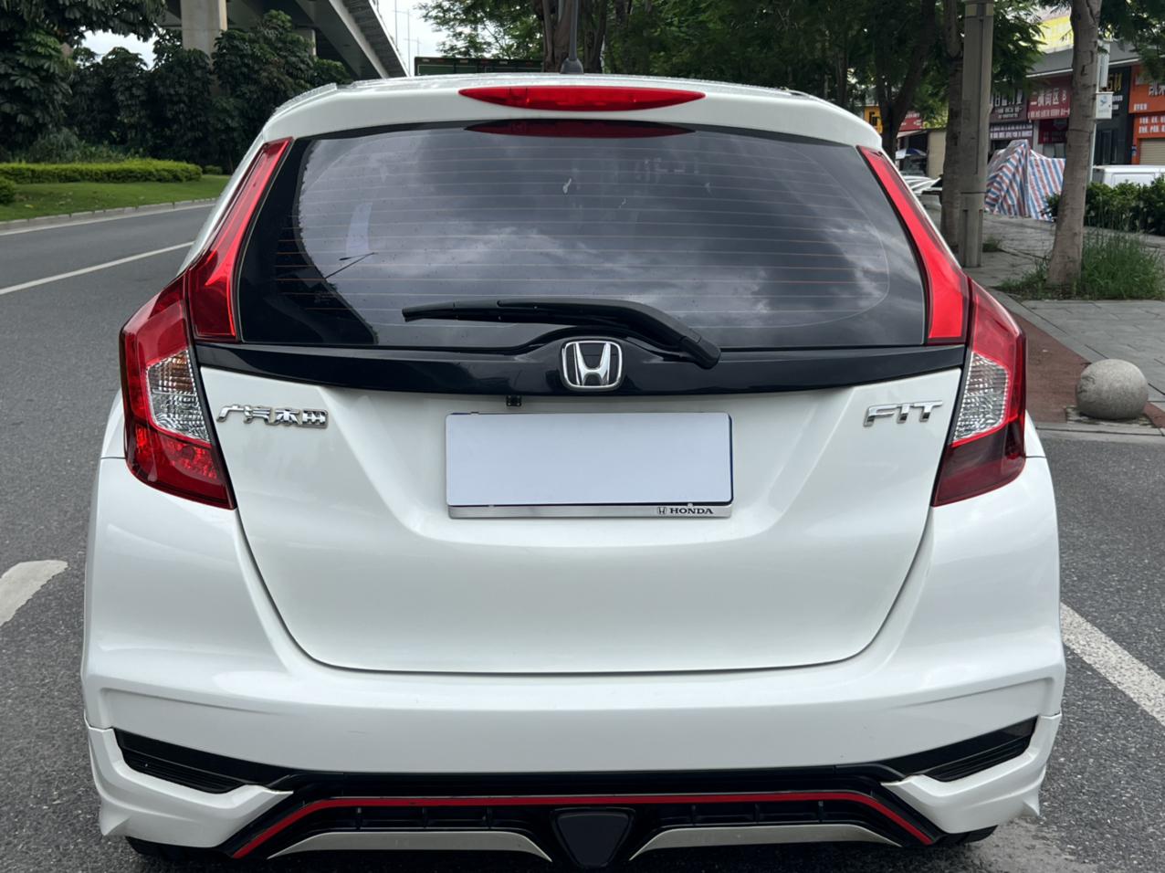 Honda Fit Shuttle 2018 thumb 3