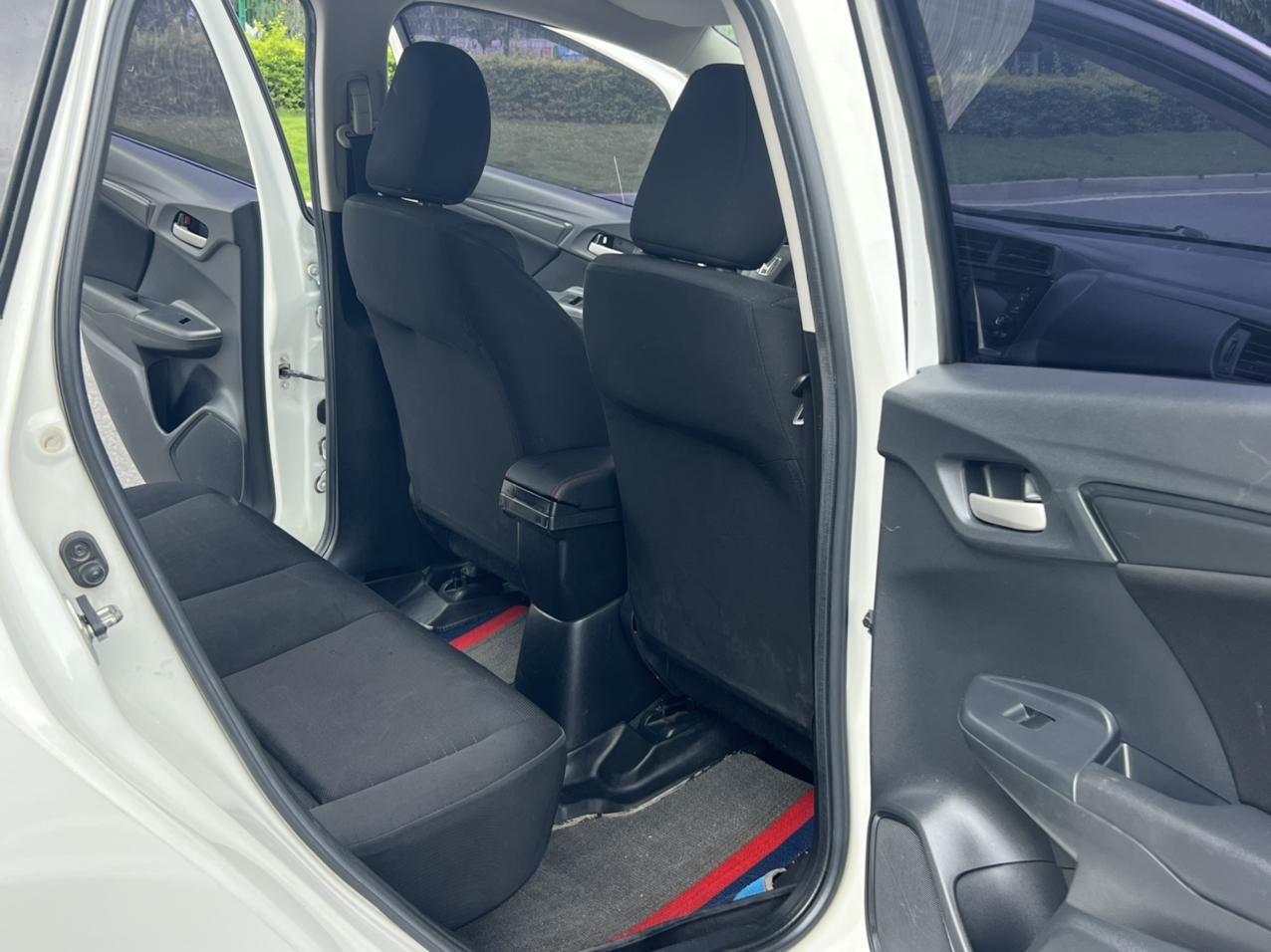 Honda Fit Shuttle 2018 thumb 9