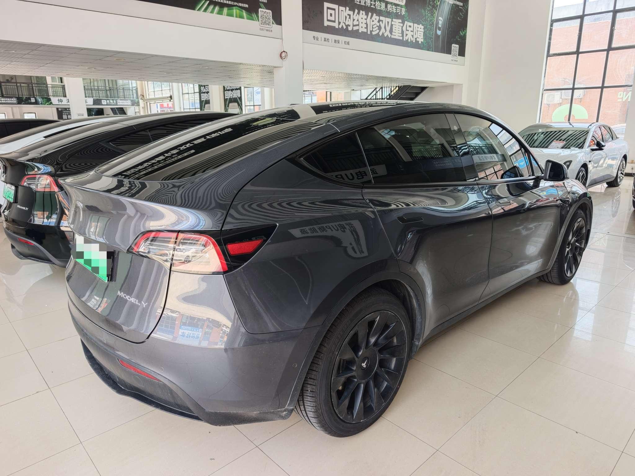 Tesla Model Y 2021 thumb 4