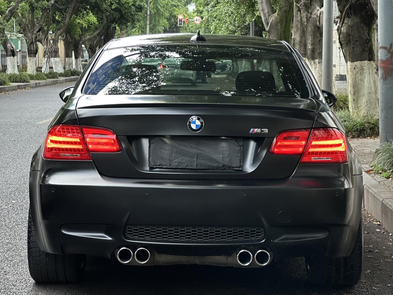 BMW M3 2011 thumb 2