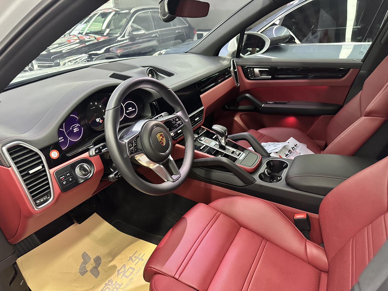 Porsche Cayenne 2022 thumb 10