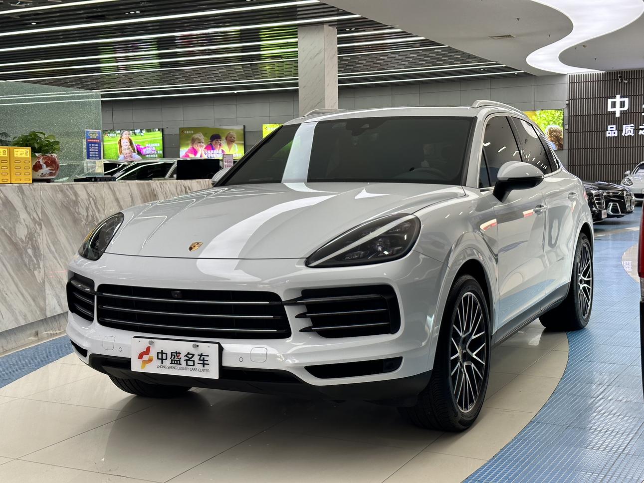 Porsche Cayenne 2022 thumb 12