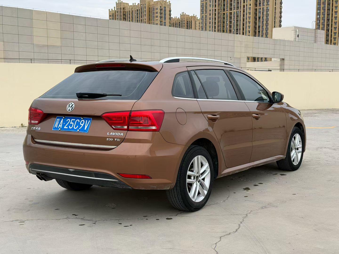Volkswagen Lavida 2015 thumb 4