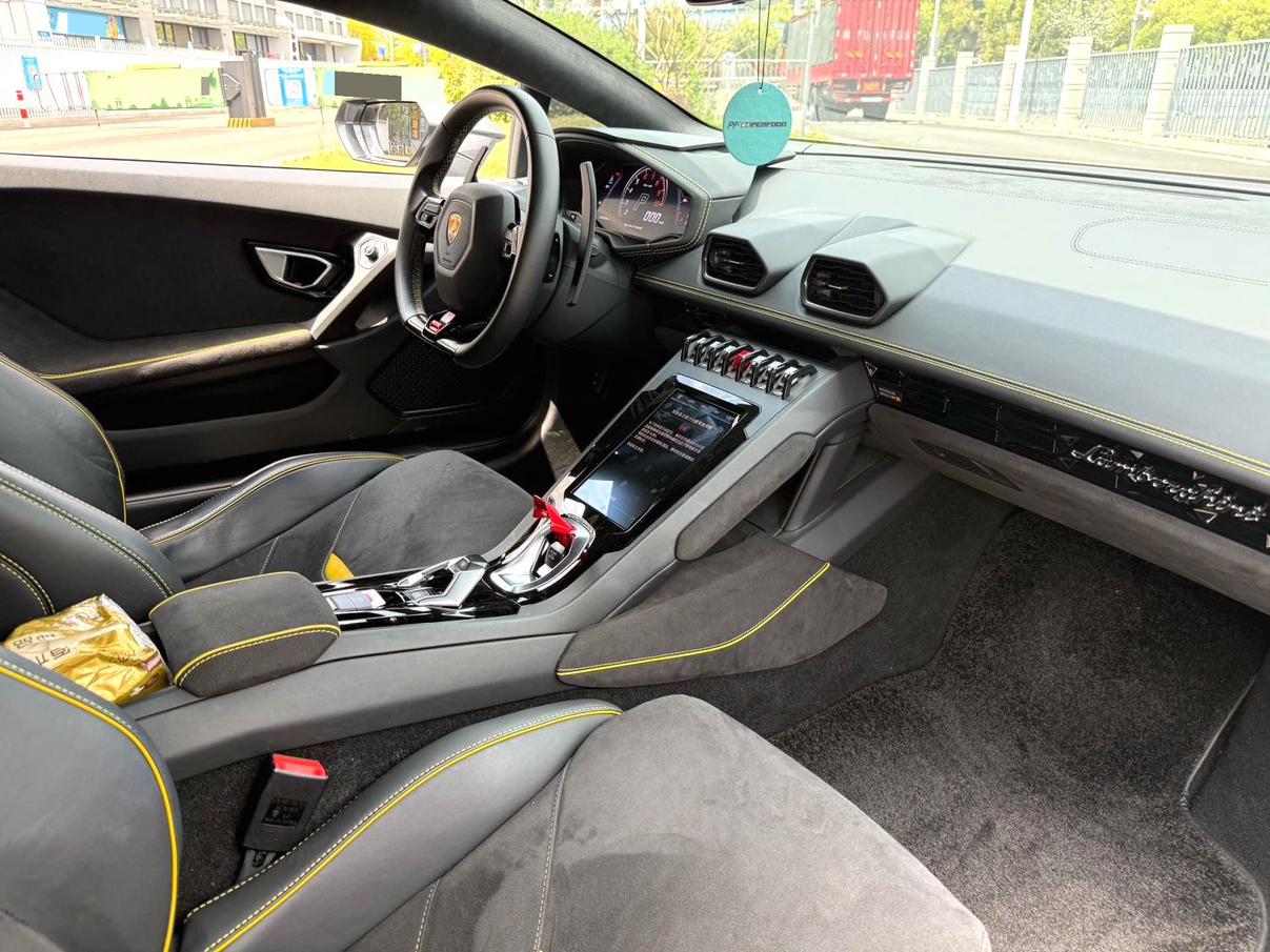 Lamborghini Huracán 2020 thumb 5