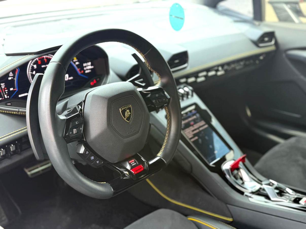 Lamborghini Huracán 2020 thumb 6
