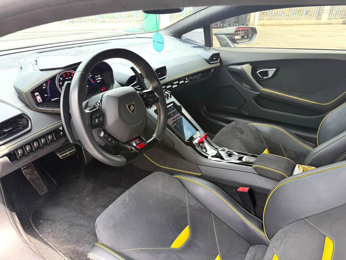Lamborghini Huracán 2020 thumb 8