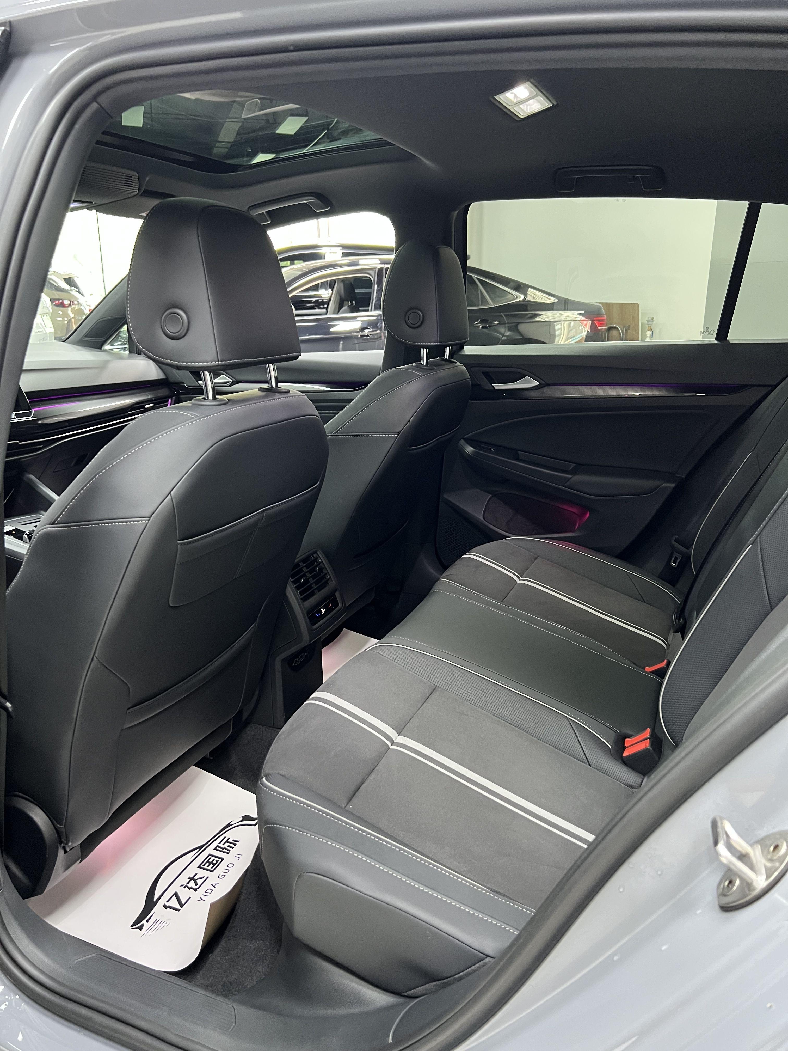 Volkswagen Golf Sportsvan 2023 thumb 5