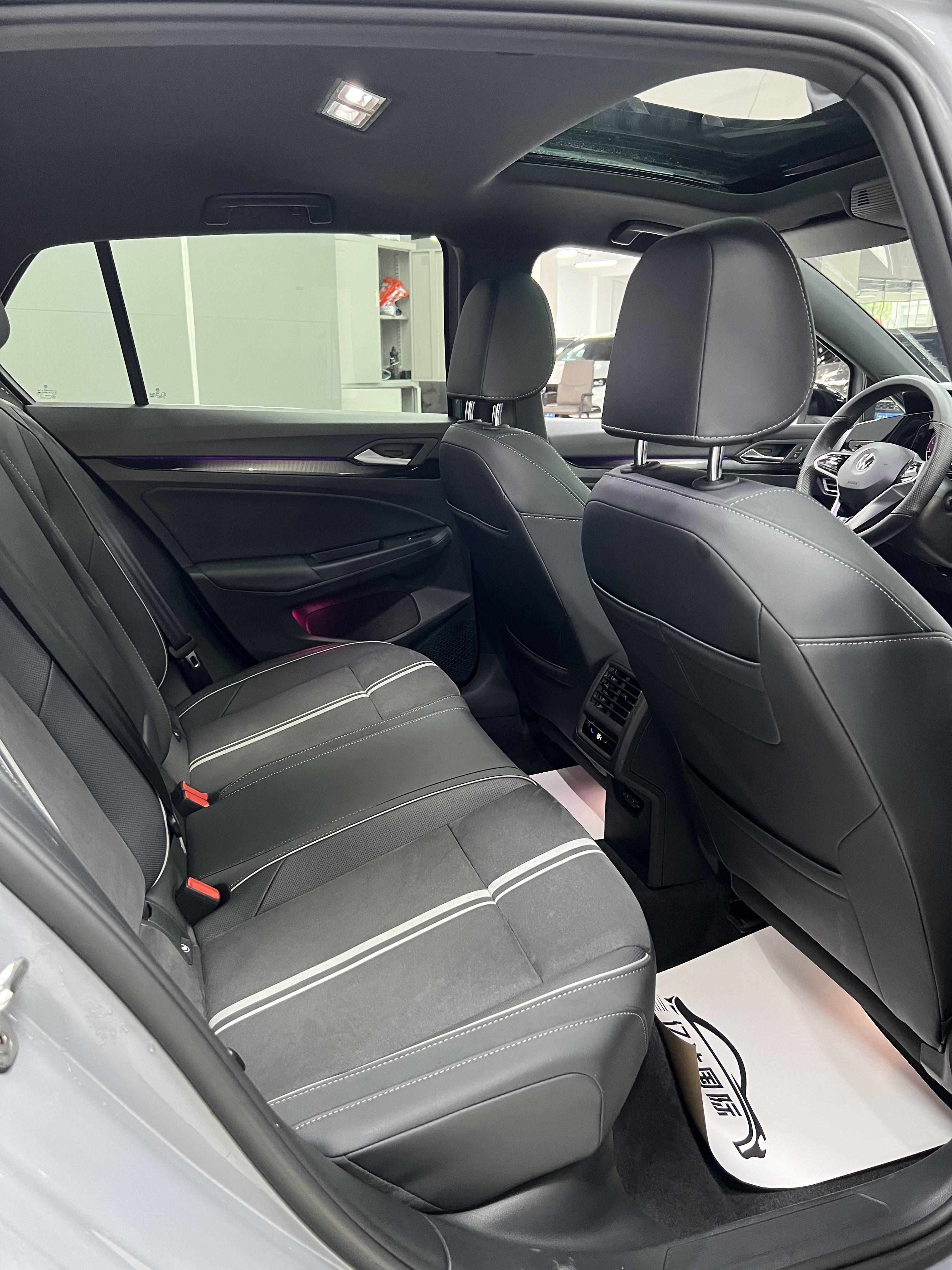 Volkswagen Golf Sportsvan 2023 thumb 8
