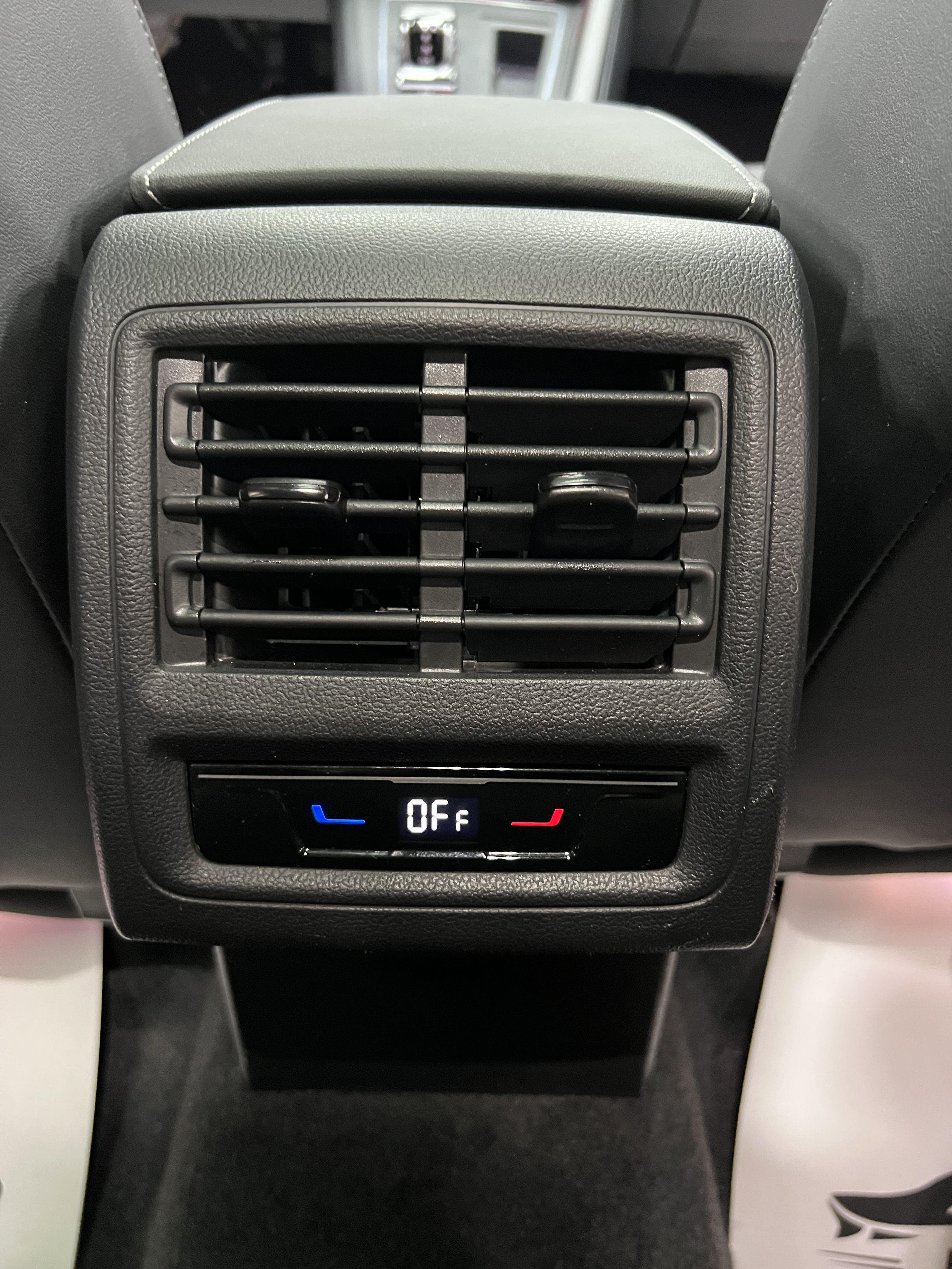 Volkswagen Golf Sportsvan 2023 thumb 9