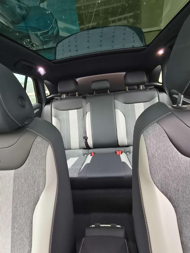 Volkswagen ID.4 2025 thumb 12