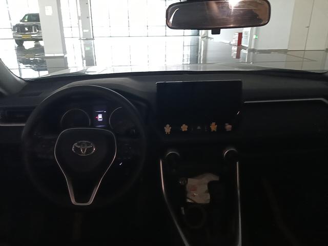 Toyota RAV4 2024 thumb 3