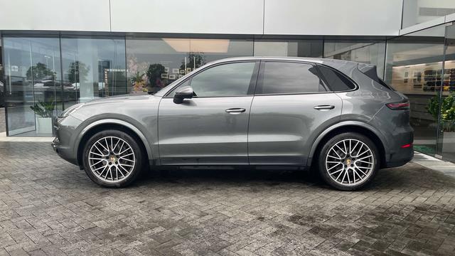 Porsche Cayenne 2019 thumb 2