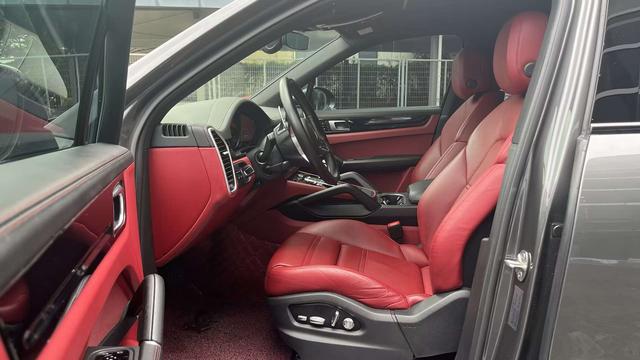 Porsche Cayenne 2019 thumb 8