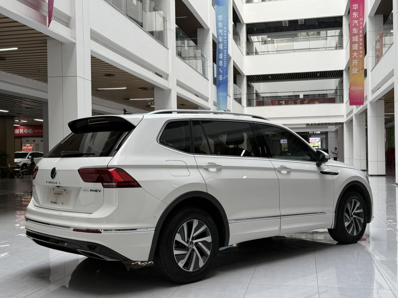 Volkswagen Tiguan 2021 thumb 5