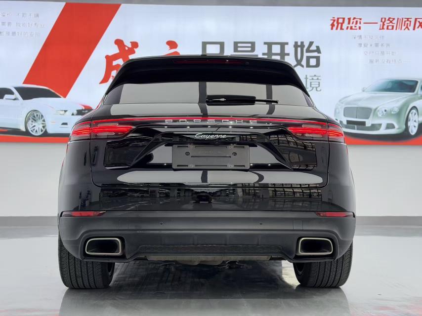 Porsche Cayenne 2022 thumb 4