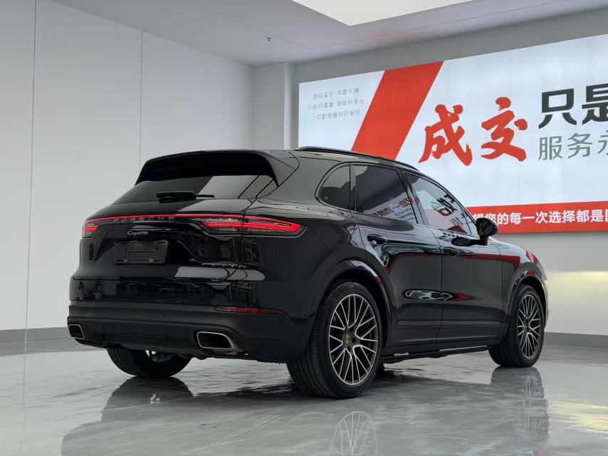 Porsche Cayenne 2022 thumb 5