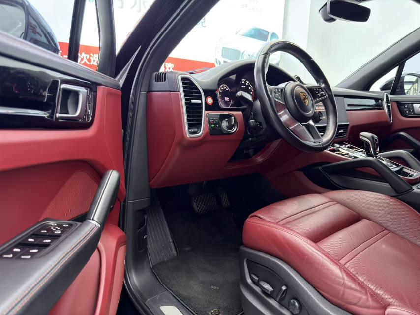 Porsche Cayenne 2022 thumb 8