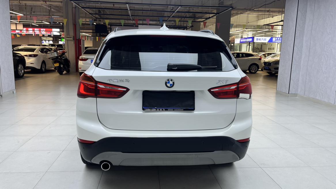 BMW X1 2018 thumb 3