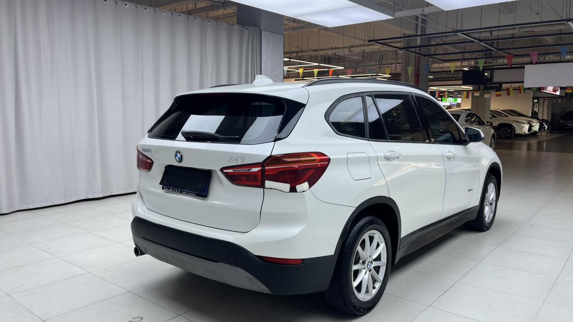 BMW X1 2018 thumb 4