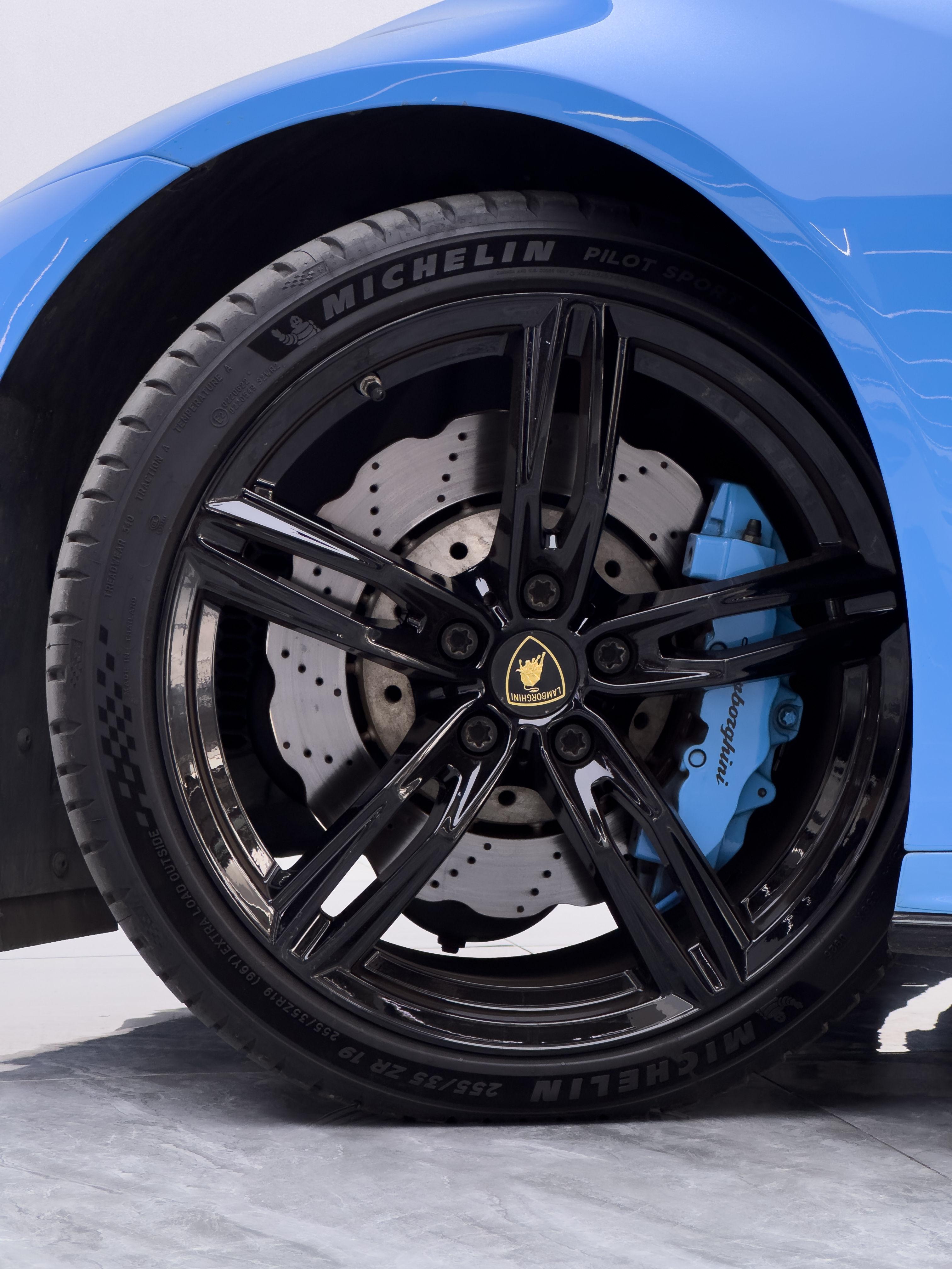 Lamborghini Huracán 2020 thumb 8