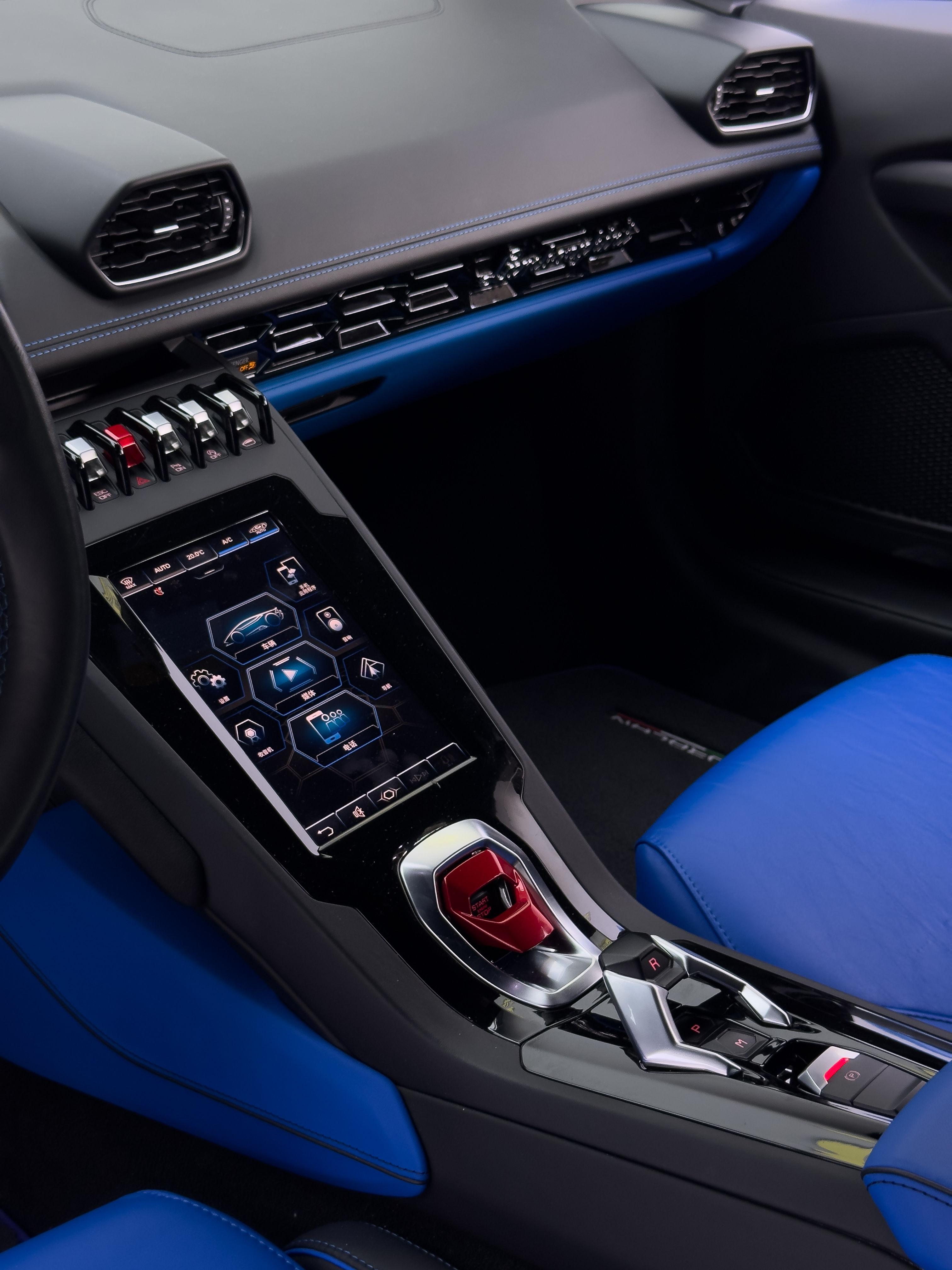 Lamborghini Huracán 2020 thumb 10