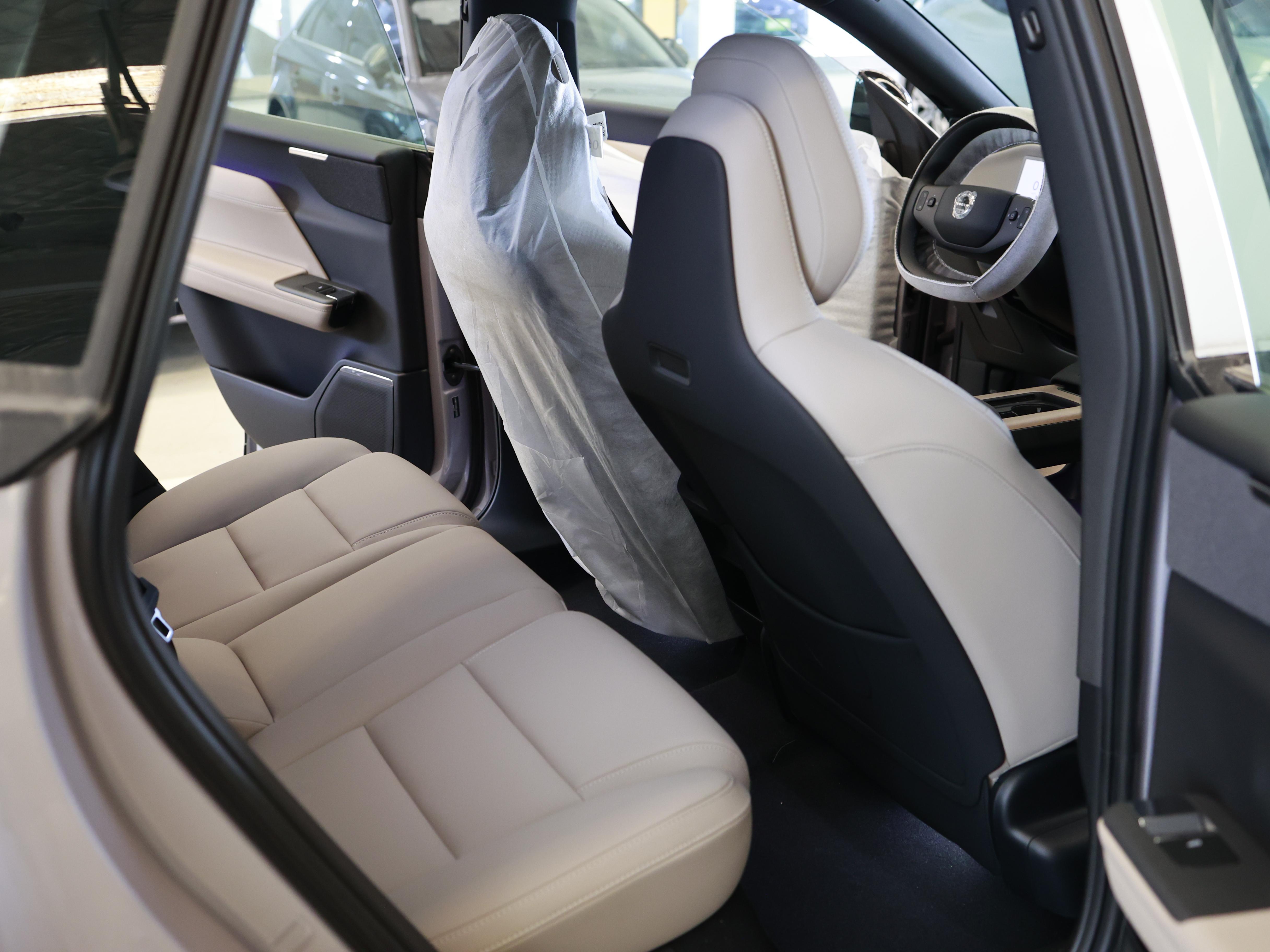 Volvo XC70 2026 thumb 10