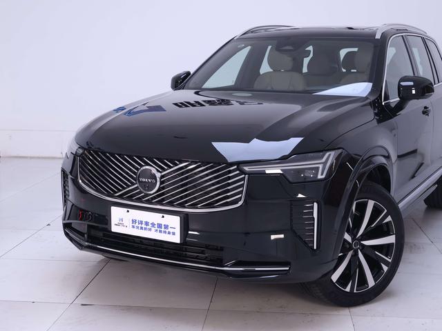 Volvo XC90 2025 thumb 11
