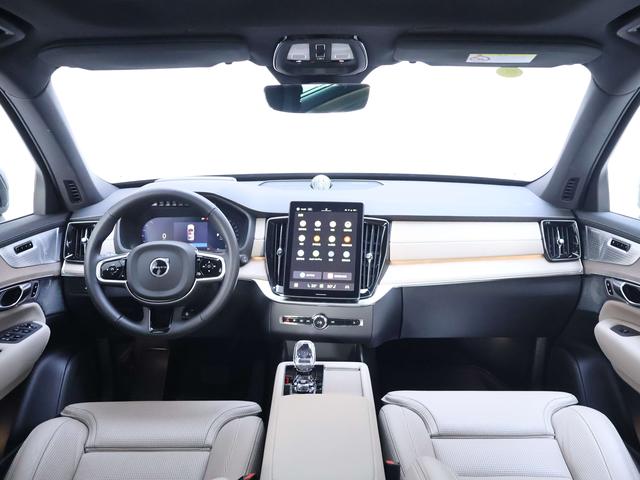 Volvo XC90 2025 thumb 12