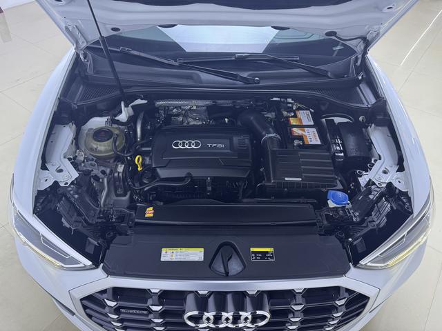 Audi Q3 2021 thumb 8
