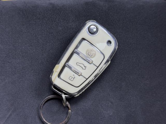 Audi Q3 2021 thumb 9