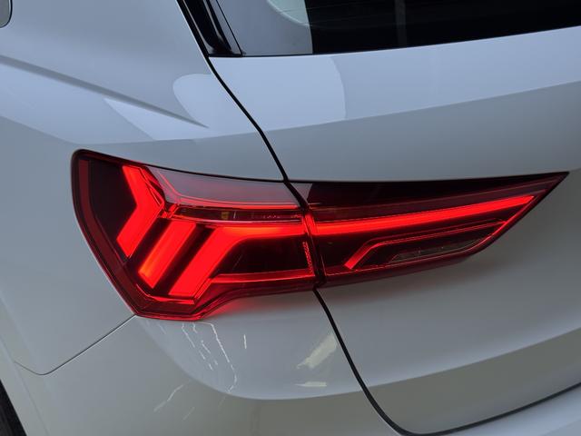 Audi Q3 2021 thumb 11