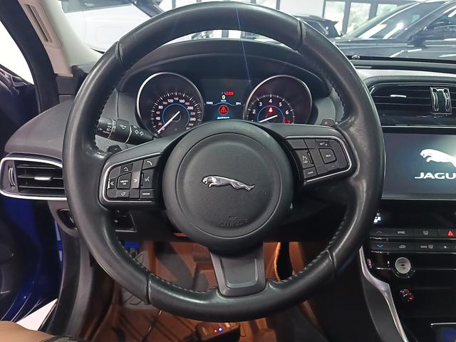 Jaguar XEL 2019 thumb 6