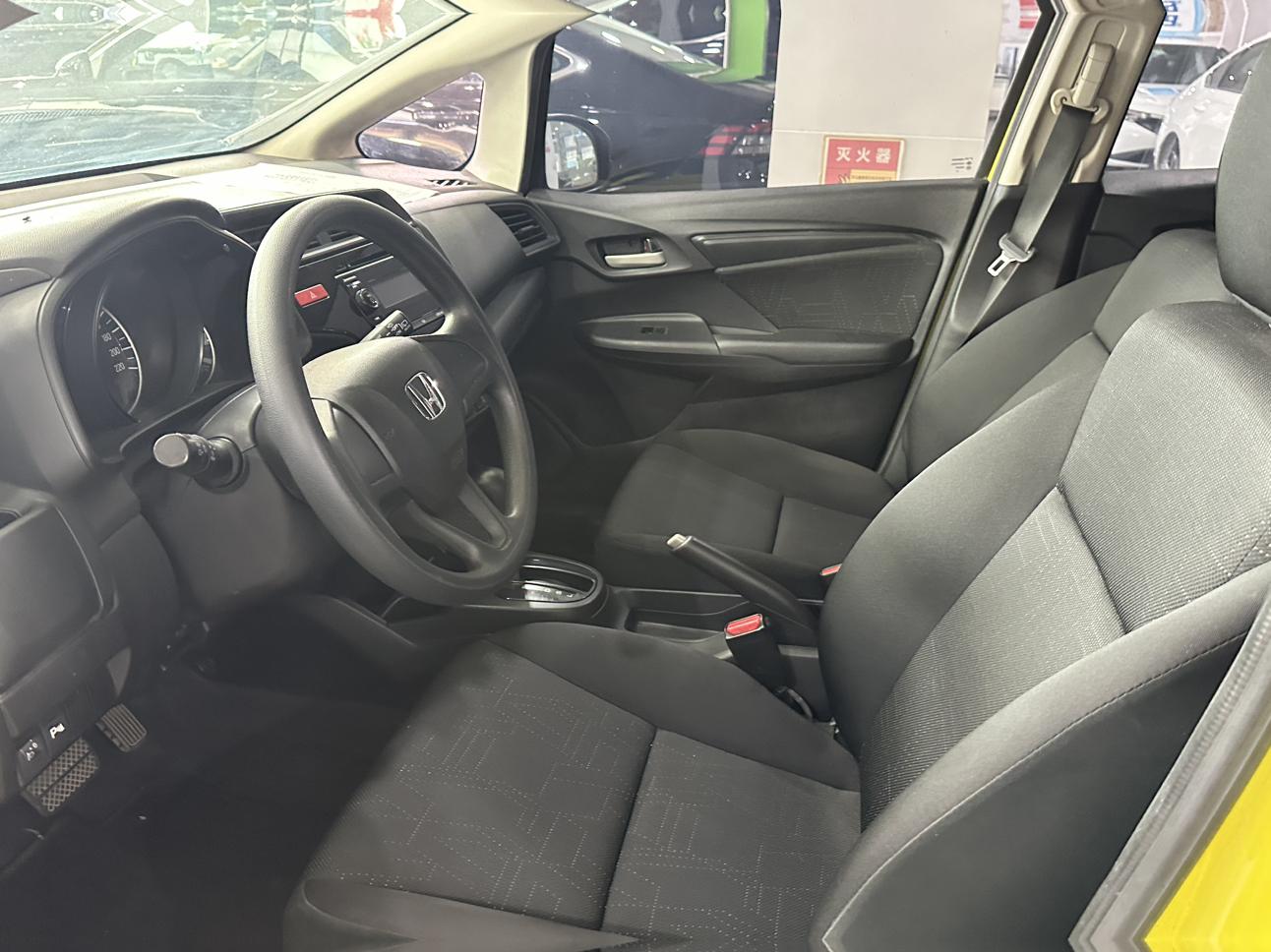 Honda Fit Shuttle 2016 thumb 8