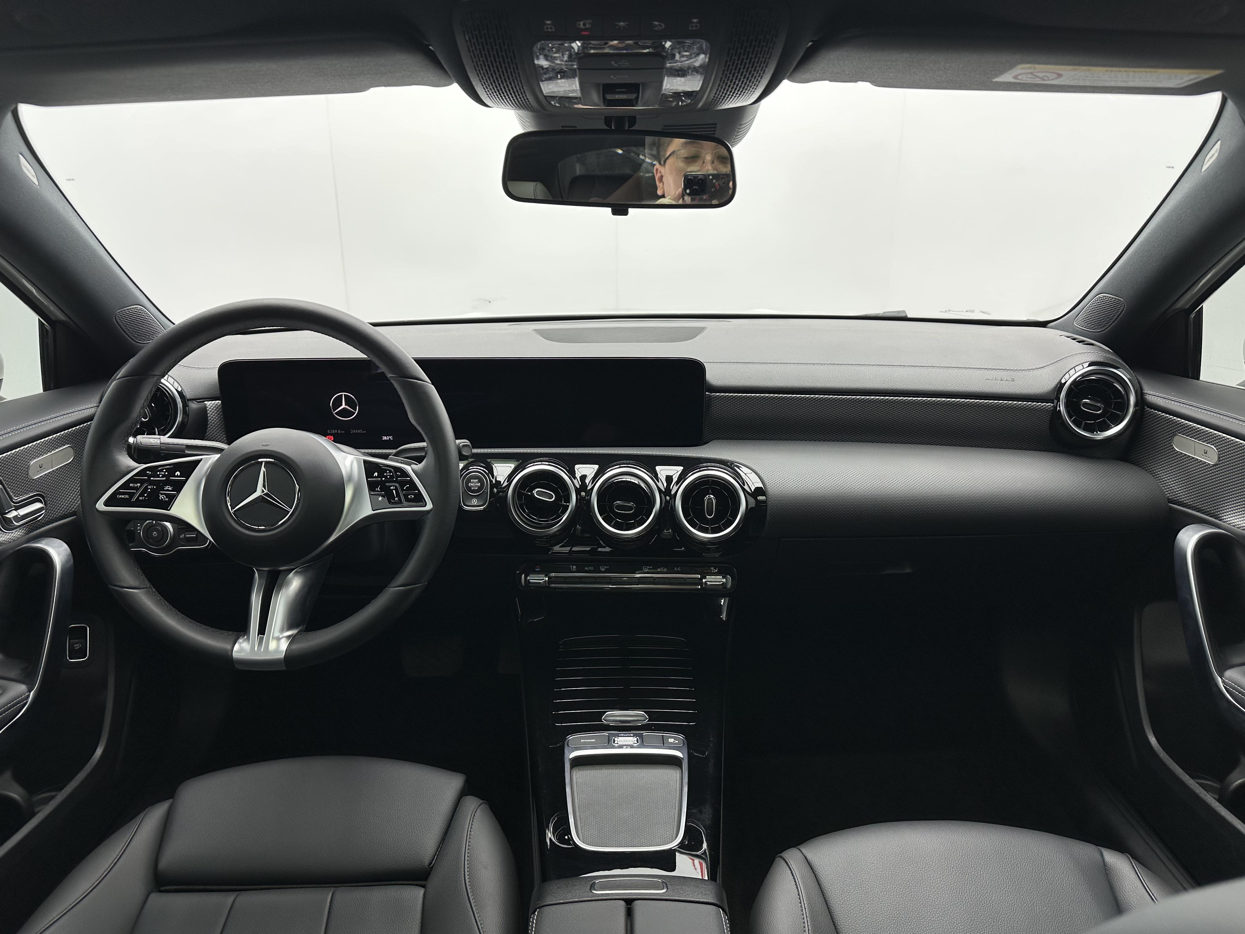 Mercedes-Benz A-Класс 2023 thumb 9