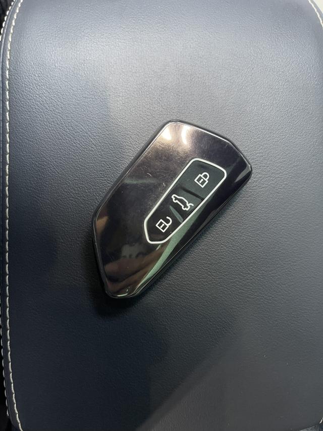 Volkswagen ID.4 2022 thumb 9