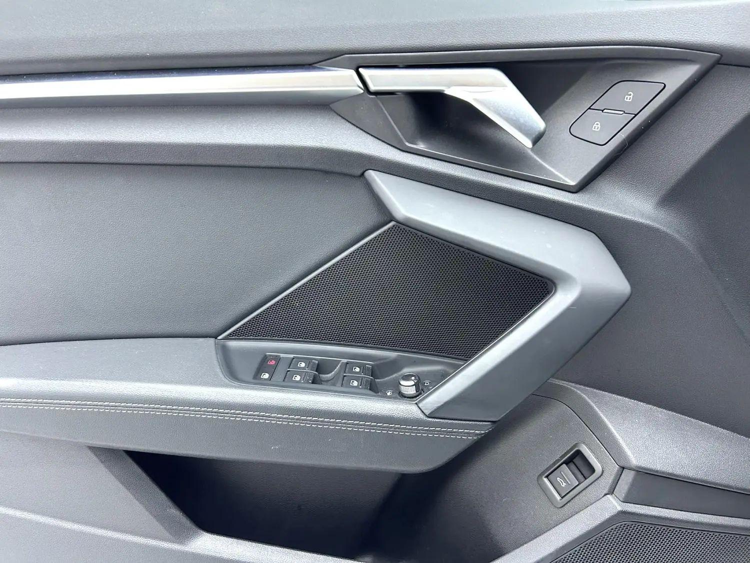 Audi A3 2023 thumb 6
