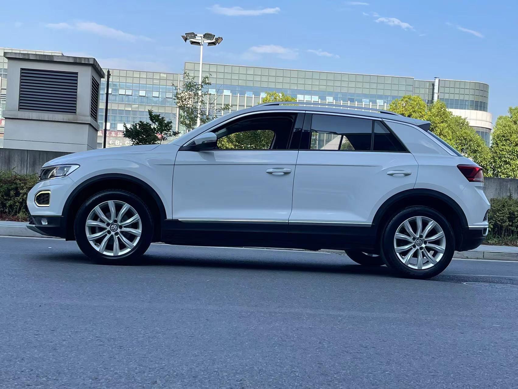Volkswagen T-Roc 2020 thumb 2