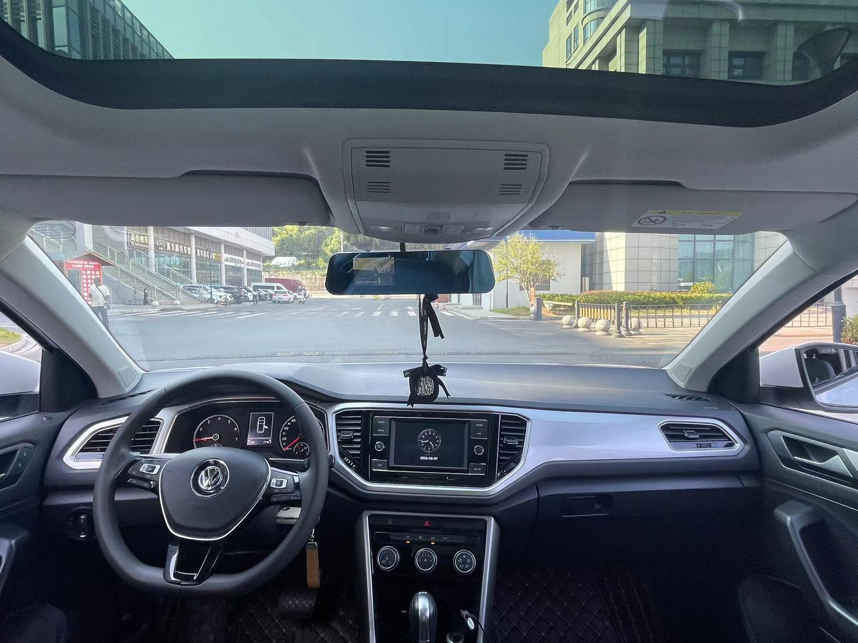 Volkswagen T-Roc 2020 thumb 7