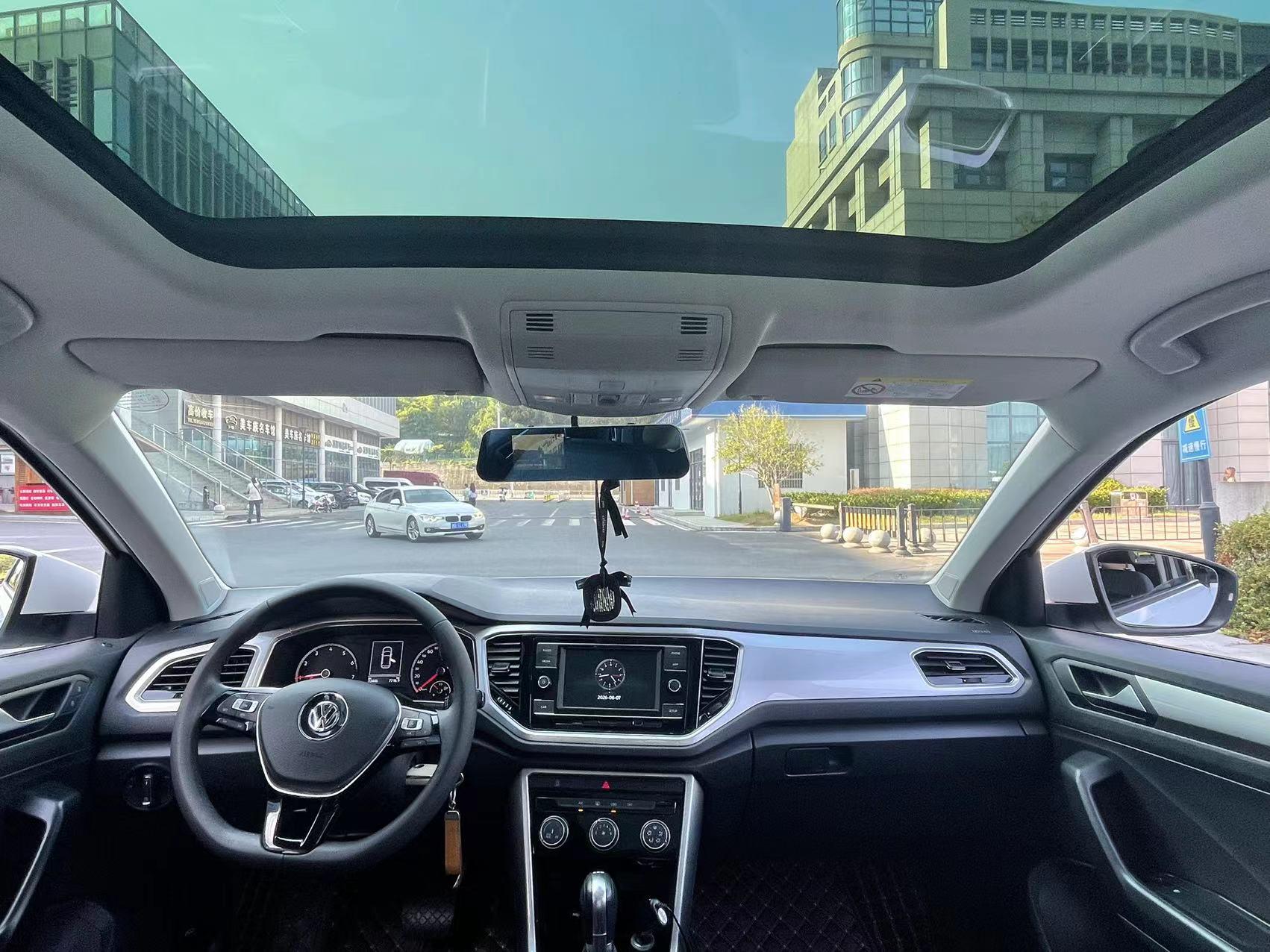 Volkswagen T-Roc 2020 thumb 9