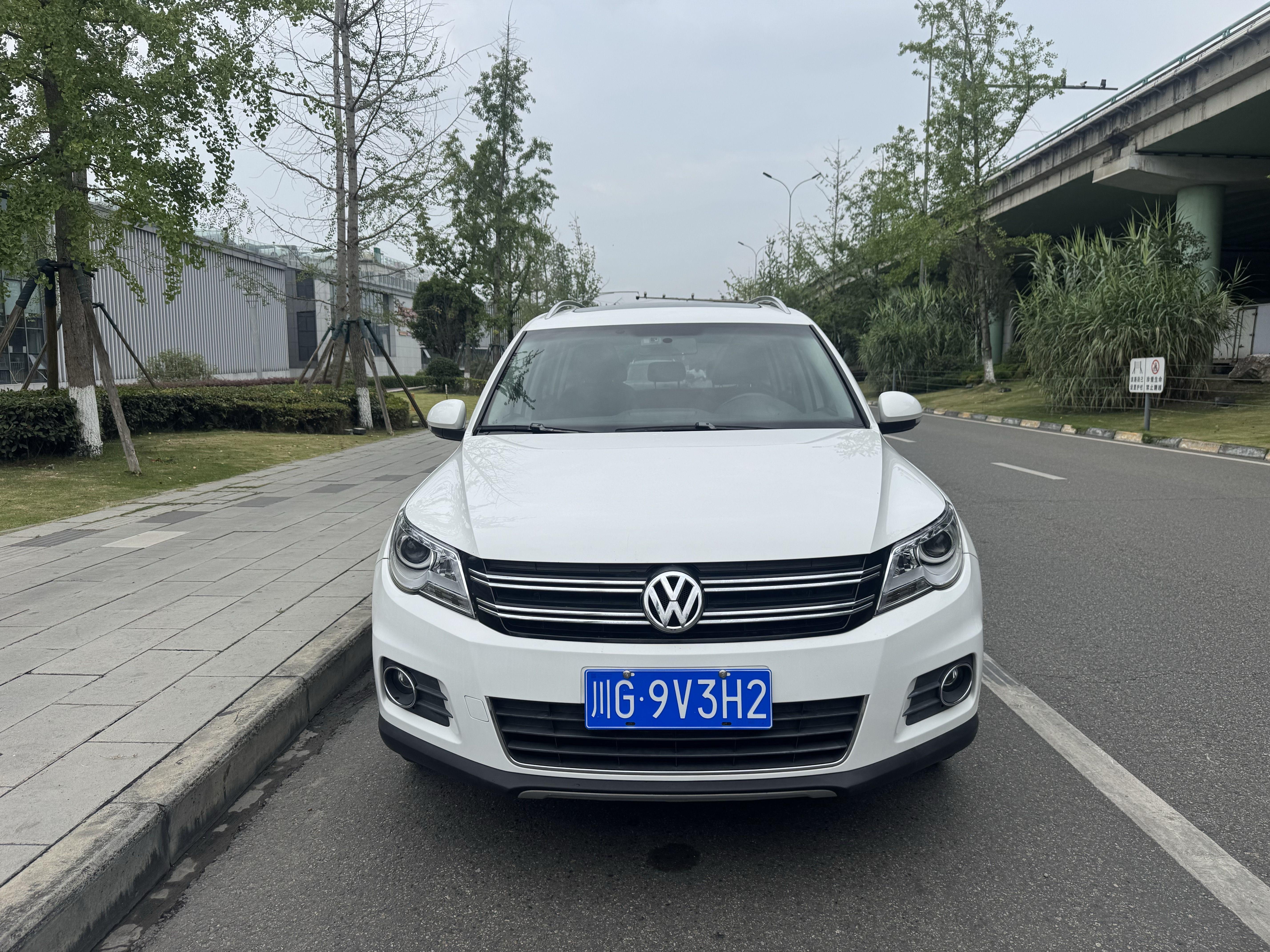 Volkswagen Tiguan 2012 thumb 9